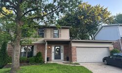 Pre-foreclosure in  SOUTHERN DR Saint Louis, MO 63123