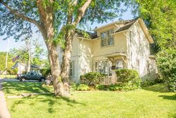 Pre-foreclosure in  W FULLIAM AVE Muscatine, IA 52761