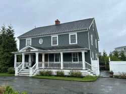 Pre-foreclosure in  PURGATORY RD Middletown, RI 02842