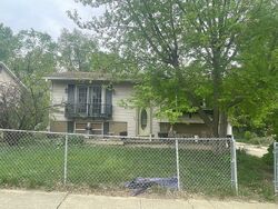 Pre-foreclosure in  N WACKER DR Peoria, IL 61615