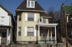 Pre-foreclosure in  PINE ST Harrisburg, PA 17113