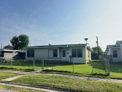 Pre-foreclosure in  COLLINGSWOOD DR Corpus Christi, TX 78412