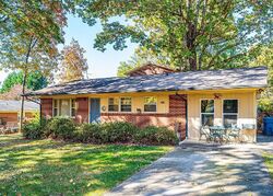  17th Street Dr Ne, Hickory NC