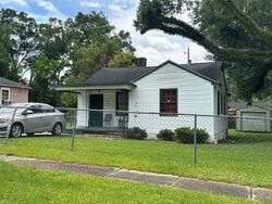 Pre-foreclosure in  FOSTER LN Mobile, AL 36605