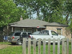 Pre-foreclosure in  N HILLCREST AVE Springfield, MO 65802