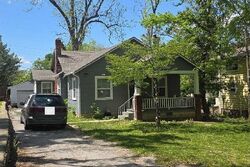 Pre-foreclosure in  S HARDY AVE Independence, MO 64053