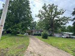 Pre-foreclosure in  IVADENE DR Poplar Bluff, MO 63901