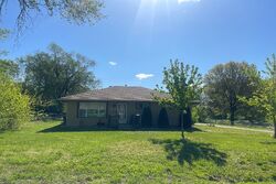 Pre-foreclosure in  SW 9TH ST Blue Springs, MO 64015