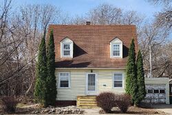 Pre-foreclosure in  W SARATOGA ST Marshall, MN 56258