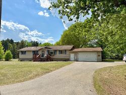 Pre-foreclosure in  RIVERWOOD DR Little Falls, MN 56345