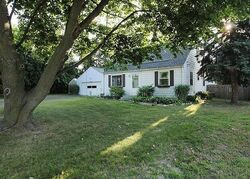 Pre-foreclosure in  DEAN LAKE AVE NE Grand Rapids, MI 49505