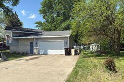  N Bellwood Dr, Holland MI