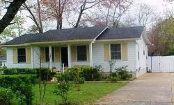 Pre-foreclosure in  IRONDALE DR NW Huntsville, AL 35810