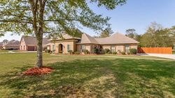 Pre-foreclosure in  ROSEHILL LN Tickfaw, LA 70466