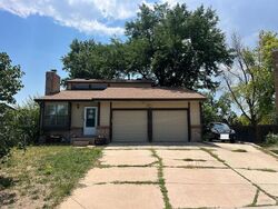 Pre-foreclosure in  W PATTERSON PL Littleton, CO 80127