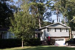 Pre-foreclosure in  WISTERIA DR Birmingham, AL 35216