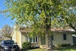 Pre-foreclosure in  GREENFIELD DR Marshalltown, IA 50158