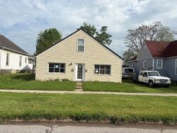  W Warren St, Mitchell IN