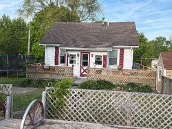 Pre-foreclosure in  N ORCHARD ST Pittsfield, IL 62363