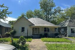 Pre-foreclosure in  REYNOLDS ST Gadsden, AL 35901