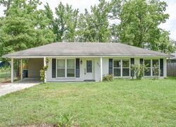 Pre-foreclosure in  E PECAN ST Ponchatoula, LA 70454