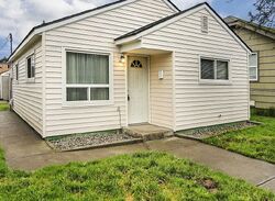 Pre-foreclosure in  DOUGLAS ST Longview, WA 98632
