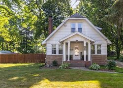 Pre-foreclosure in  ORCHARD DR Stow, OH 44224