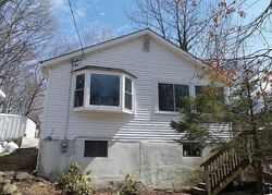 Pre-foreclosure in  BUCKNELL TRL Hopatcong, NJ 07843