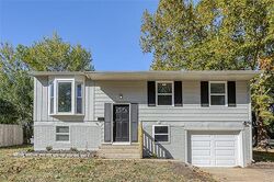 Pre-foreclosure in  WALLACE AVE Kansas City, MO 64134