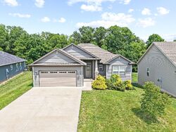 Pre-foreclosure in  PEMBERTON DR Columbia, MO 65203