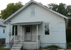 Pre-foreclosure in  MARKET ST Sainte Genevieve, MO 63670