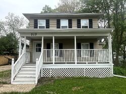 Pre-foreclosure in  CHRISTIE ST Ottawa, IL 61350