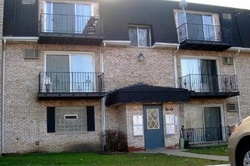 Pre-foreclosure in  N BALDWIN CT UNIT 3B Palatine, IL 60074