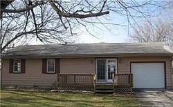  Spruce St, Garden City MO