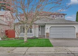 Pre-foreclosure in  184th Street Ct E Puyallup, WA 98375