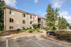 Pre-foreclosure in  NE 32ND ST Bellevue, WA 98007