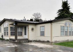 Pre-foreclosure in  V Pl Se Auburn, WA 98002