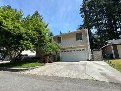 Pre-foreclosure in  Timberlane Dr Se Kent, WA 98042