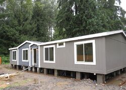 Pre-foreclosure in  Skinner Rd Granite Falls, WA 98252