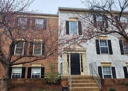 Pre-foreclosure in  Huntmaster Ter Ne Unit 101 Leesburg, VA 20176