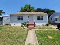 Pre-foreclosure in  E Balview Ave Norfolk, VA 23503