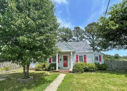 Pre-foreclosure in  Brest Ave Norfolk, VA 23509