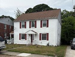 Pre-foreclosure in  Armstrong Dr Hampton, VA 23669