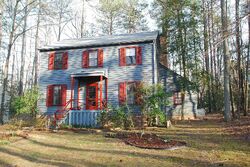 Pre-foreclosure in  Quail Hollow Ct Midlothian, VA 23112