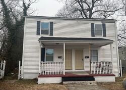 Pre-foreclosure in  Des Moines Ave Portsmouth, VA 23704