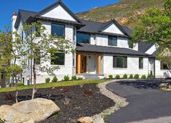 Pre-foreclosure in  E Birch Hollow Cv Draper, UT 84020