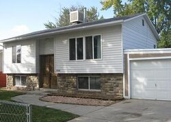 Pre-foreclosure in  S 400 E Sandy, UT 84070