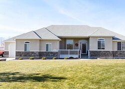  N Wrathall Cir, Grantsville UT