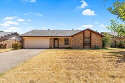  Spring Branch Dr, Cleburne TX