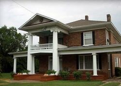  E Grady St, Blooming Grove TX